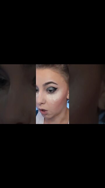 the most satisfying eyeshadow blend #shorts