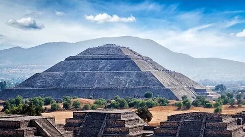 Lost Civilizations Elongated Head Beings / Martian Aztec / Angkor Wat Channeling