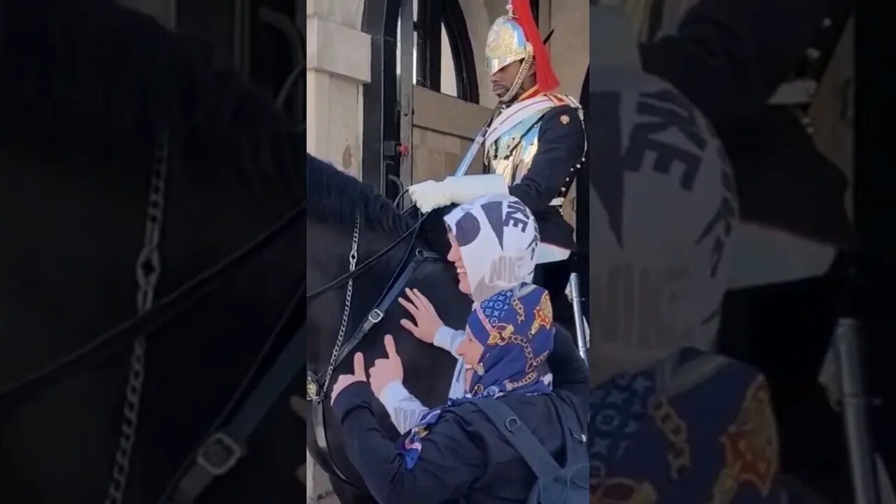 Karen gets in the photos #horseguardsparade