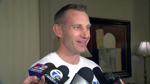 Nate Oats speaks to reporters