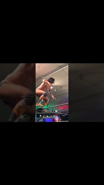 Kekoa Flattens Mary Beth Jacobs 😱