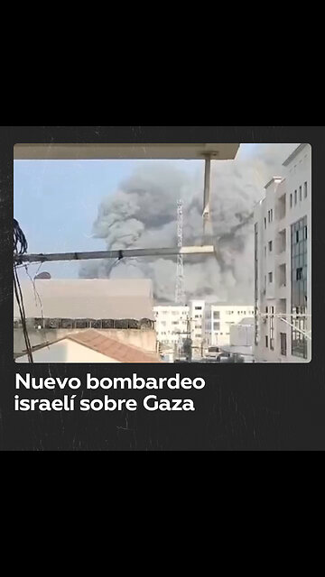 Enorme columna de humo sobre la Franja Gaza tras un ataque israelí