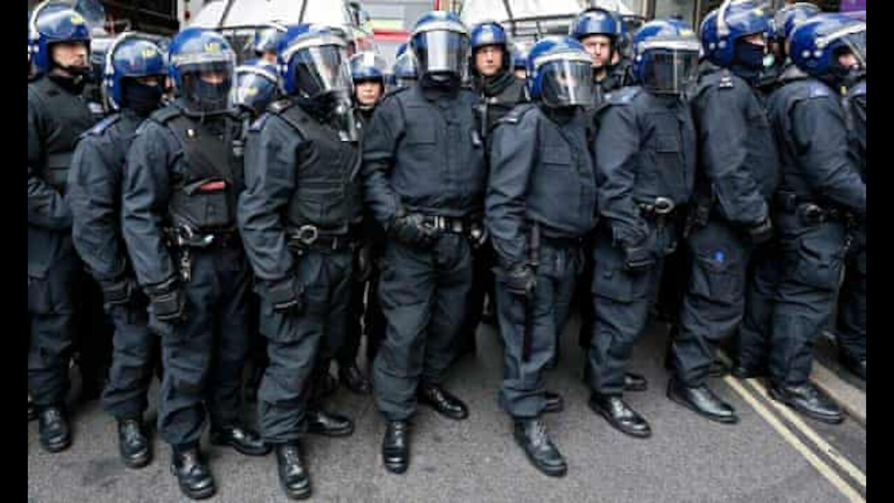 POLICE STATE - Australians Mass Protest After Churches Raided, Moms Arrested, Citizen Snitches