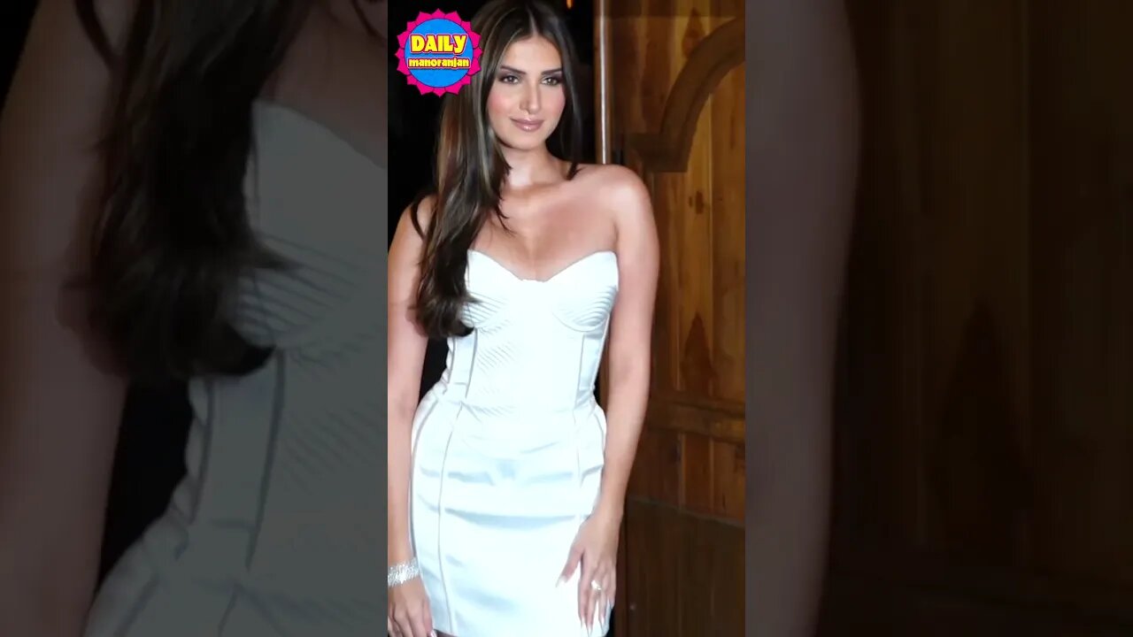 #TaraSutaria Attends Wrap-up Party Of Her Movie Apurva