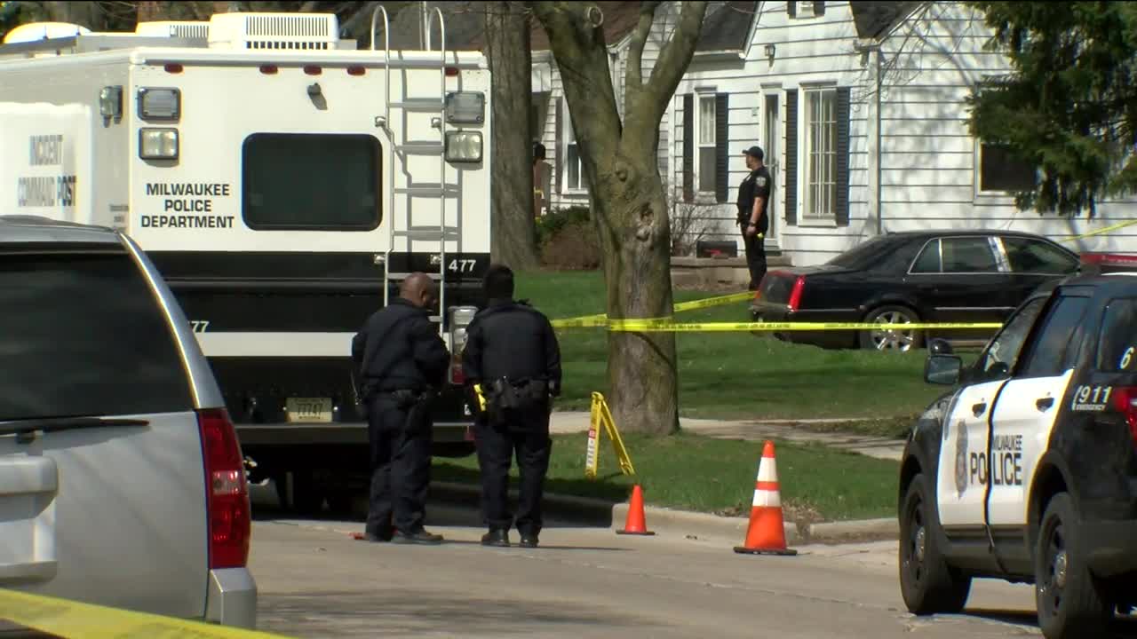 25-year-old Milwaukee man involved in fight with police officer dies