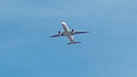 Airbus A320NEO PR-XBR departing to Recife from Fortaleza