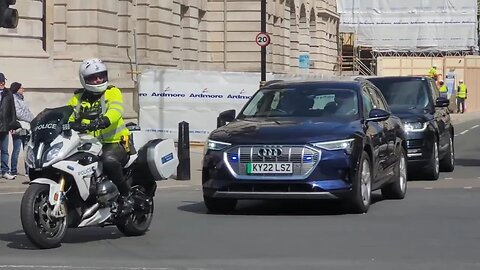 UK priminister Rishi Sunak passes by #horseguardsparade