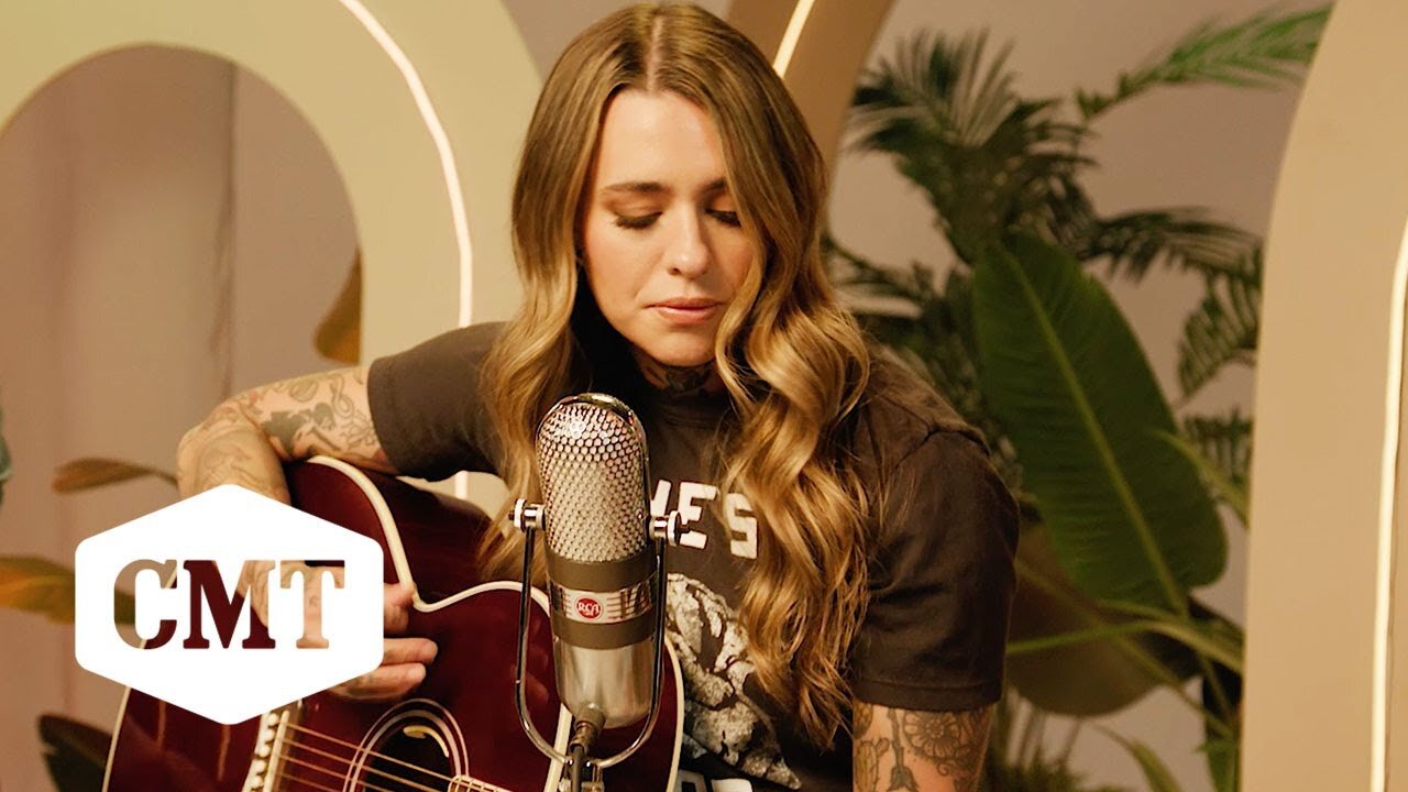 Morgan Wade Performs "Time To Love, Time To Kill" | CMT Studio Sessions