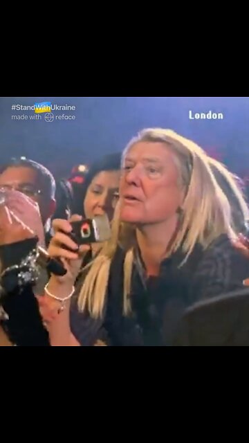 If Donald Trump Was A Female Singer!