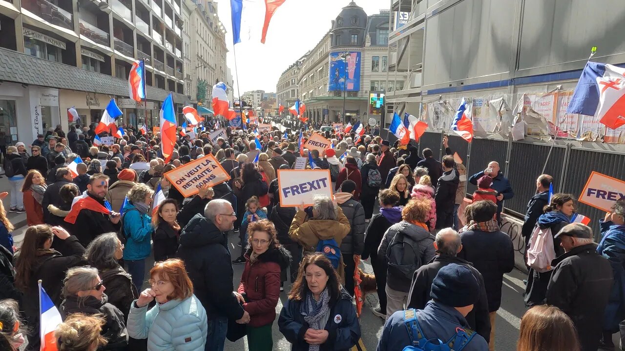 Manifestation Destitution de Macron, nos retraites, nos libertés, 25/03/2023 - Palais Royal Paris -3