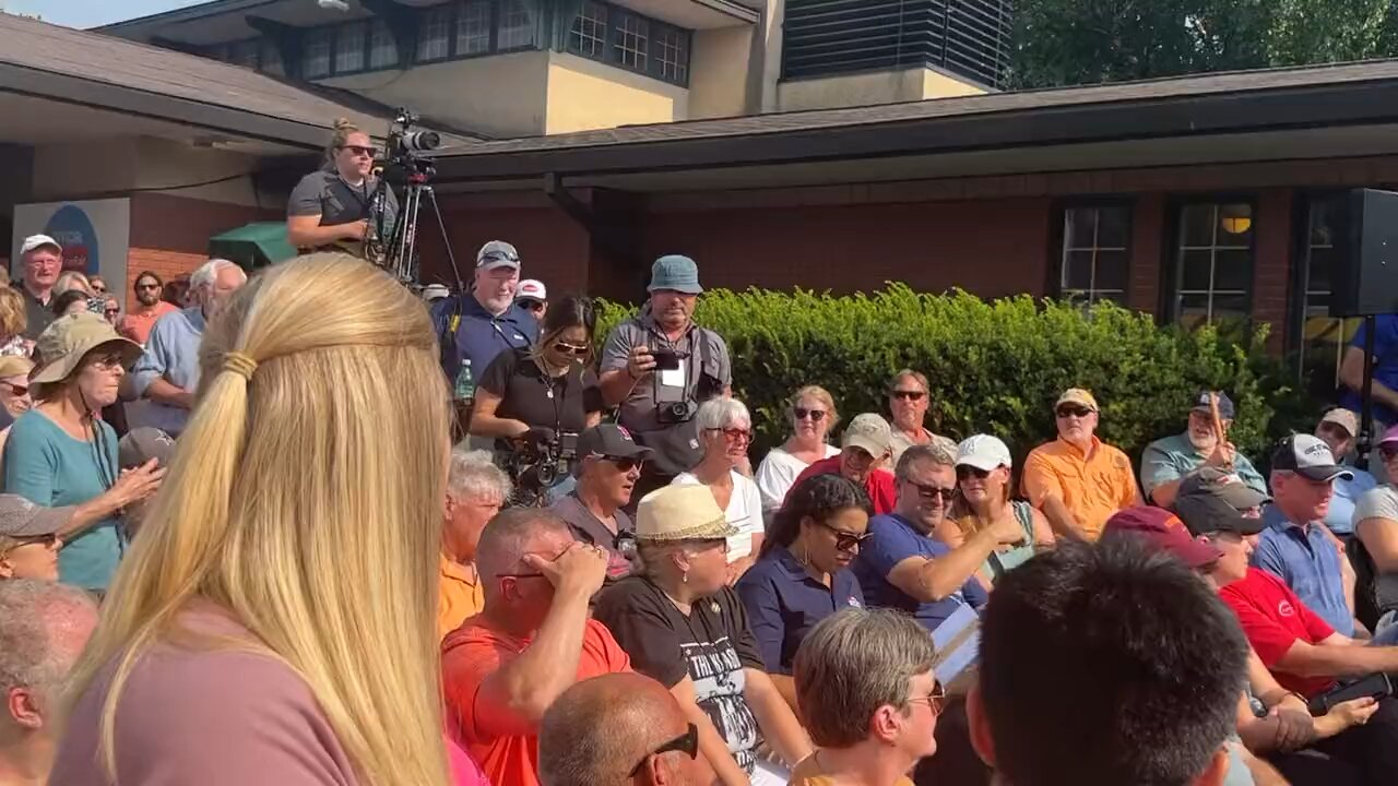 “Why did you commit treason on Jan. 6?” man asks Mike Pence at State Fair.