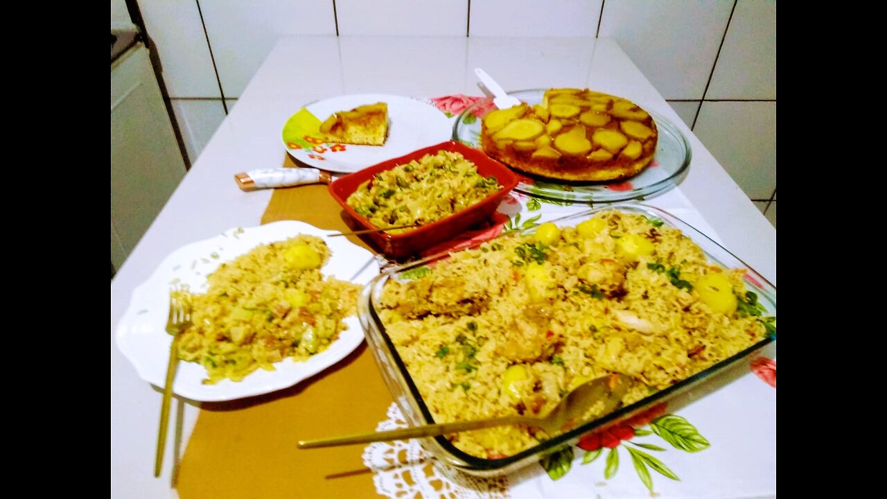 CHICKEN, CHAYOTE SAUTE WITH BACON AND CREAM CHEESE, PEAR CAKE