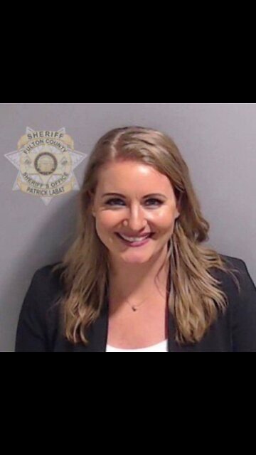 Rudy shakes everyone’s hands. 😂😂😂