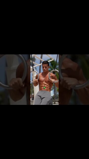 Key for Muscle Up on the rings!