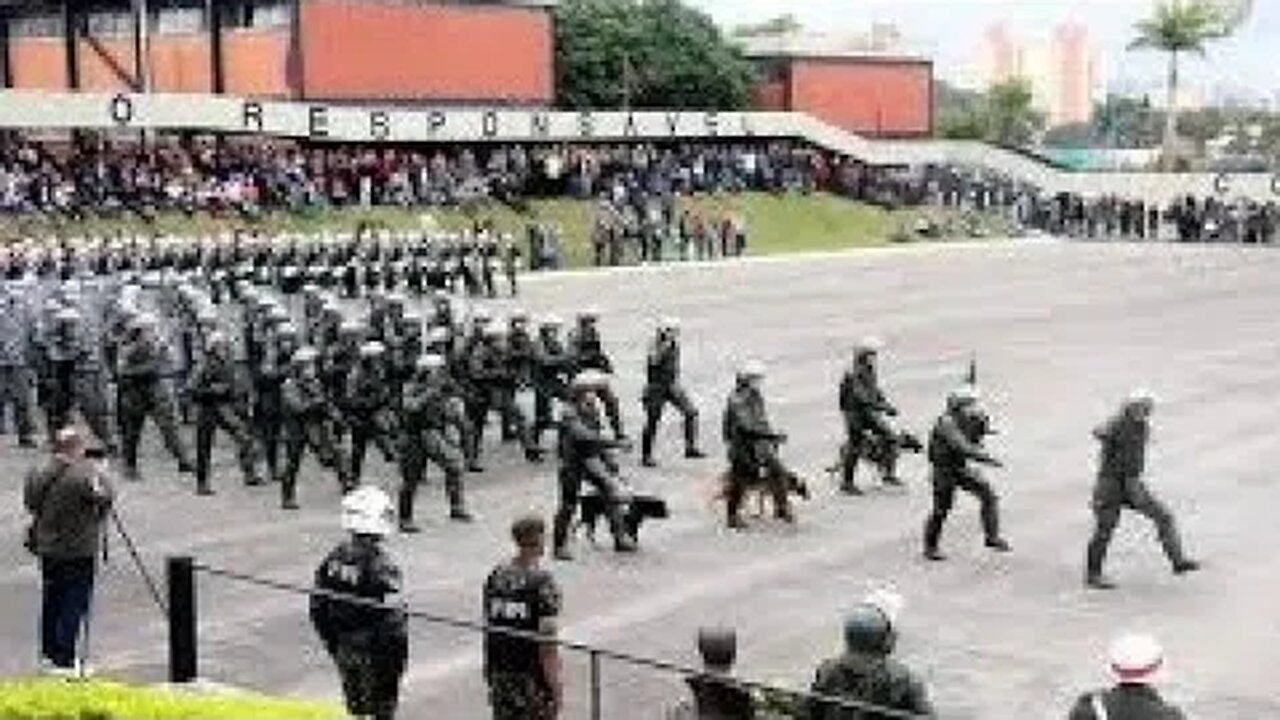 Urgente! Que está acontecendo? Exército monta estrutura gigante no centro de São Paulo