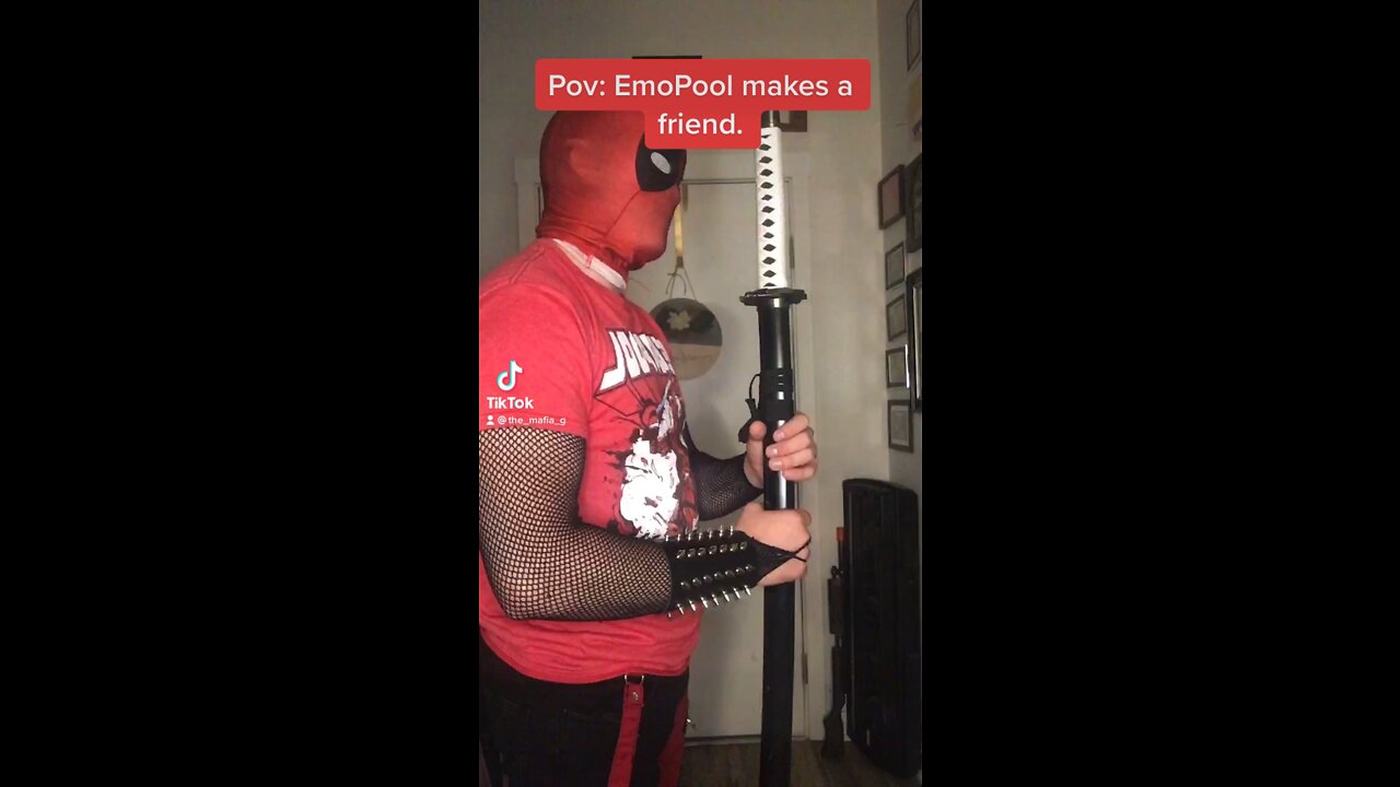 GothPool makes a new friend.