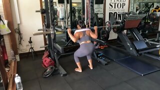 Barbell Back Squat May Tita