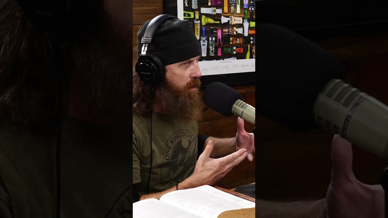 Jase Robertson Gets NERVOUS at Church Potlucks