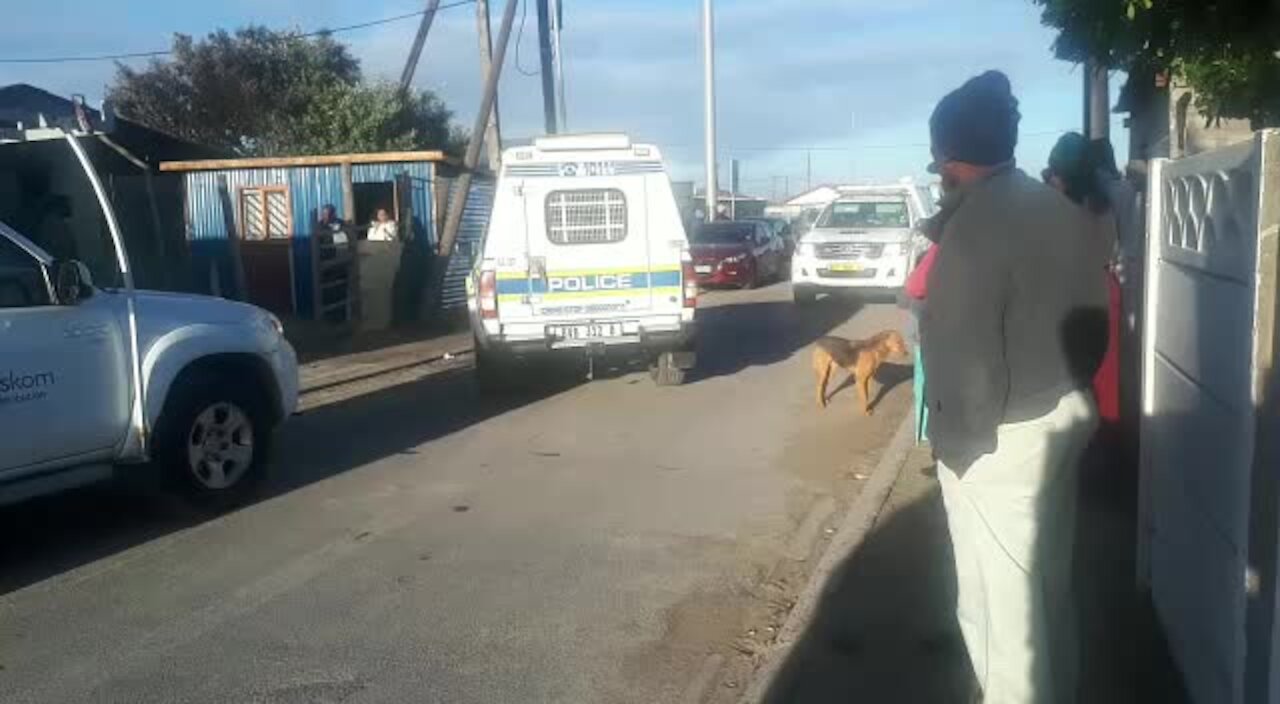 SOUTH AFRICA - Cape Town - Mother with her 3 children died in Khayelitsha fire (VIDEO) (pFJ)