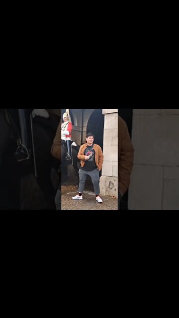 Horse mskes you run #horseguardsparade