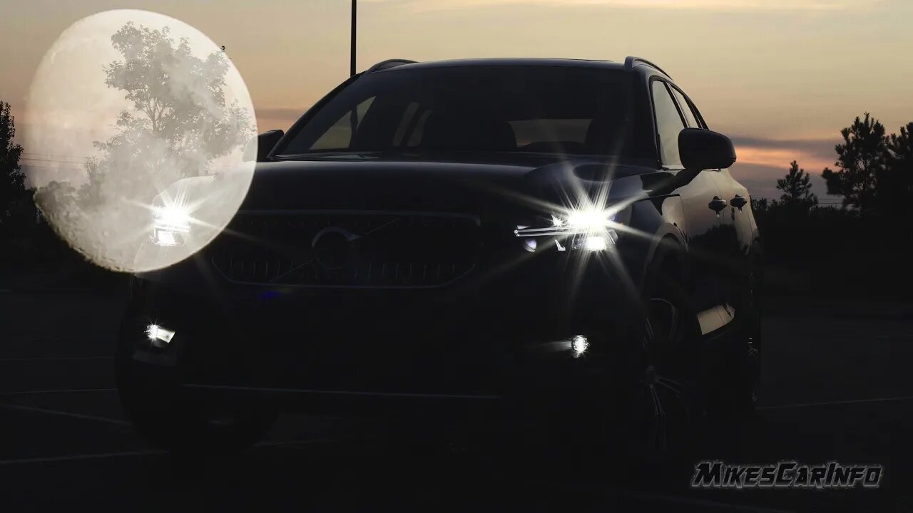 AT NIGHT: 2020 Volvo XC40 - Interior and Exterior Lighting Overview