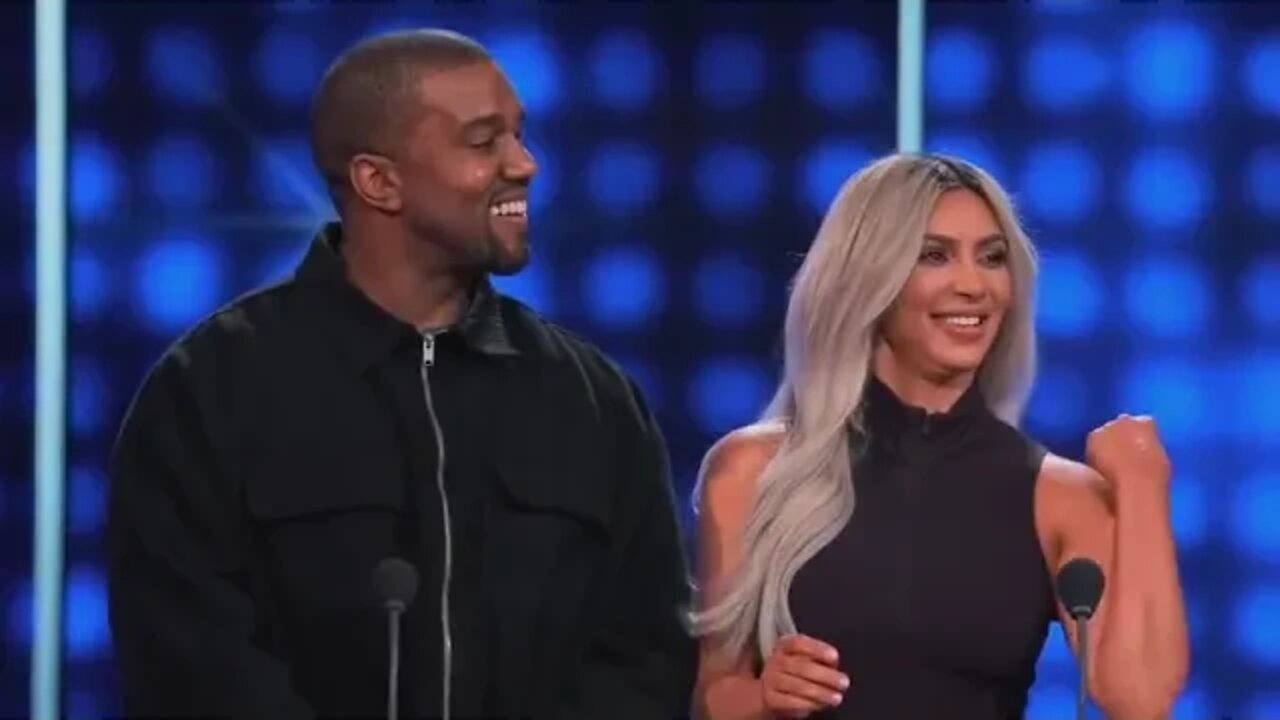 Kim & Kanye and the Kardashians clash! All the CRAZIEST MOMENTS!!! Celebrity Family Feud ! 13