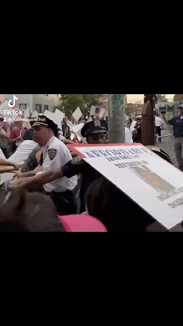 In New York, USA, the beautiful home built by the Chinese will be destroyed!