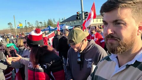 Protesters sing Canadian national anthem at 176th border Feb 12th 2022.