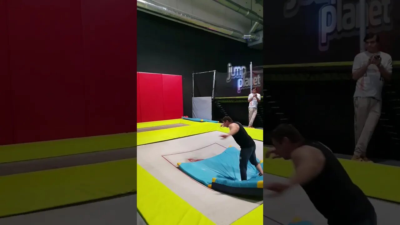 lekki poślizg przy salcie #youtubeshorts #akrobatyka #salto #shortvideo #skills #parkour #videoshort