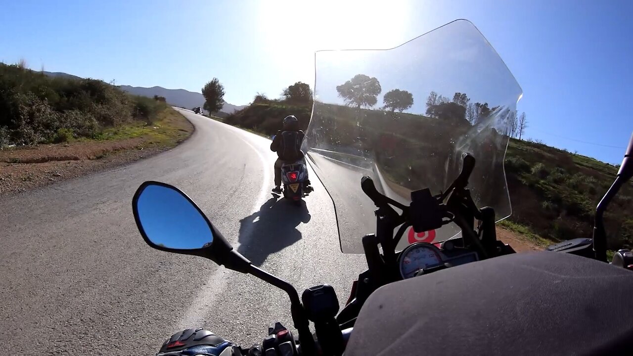 Raw - BMW S1000XR Chilling with scooters