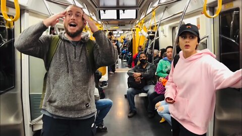 Pleading with the lost on a train in São Paulo | Brazil 🇧🇷