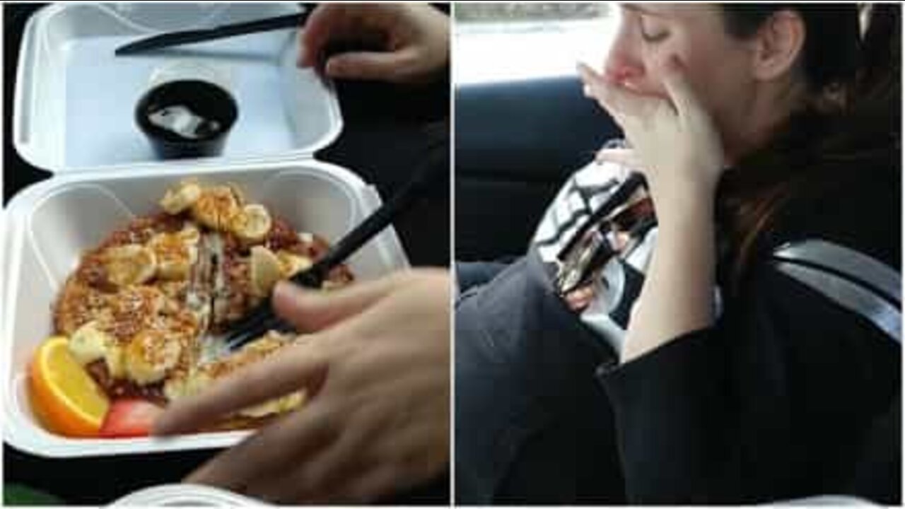 당신이 쌍둥이를 임신하면, 맛있는 팬케익에도 눈물을 흘리는 감성을 가지게 될 거에요