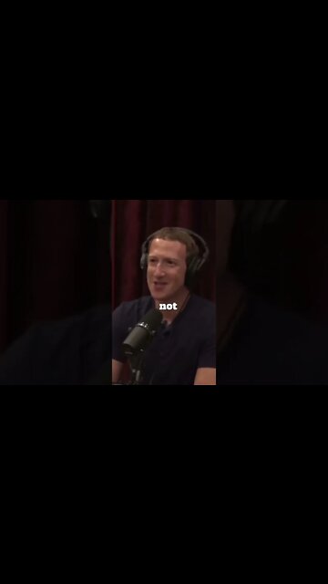 Mark Zuckerberg SIPPING water like a ROBOT : Joe Rogan