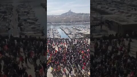 Mass rallies and strikes in France over Macron’s pension reform