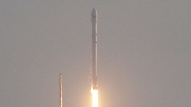 SpaceX Plans To Bring High-Speed Internet To Billions