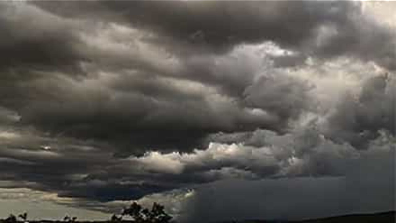 Otrolig storm över Australien