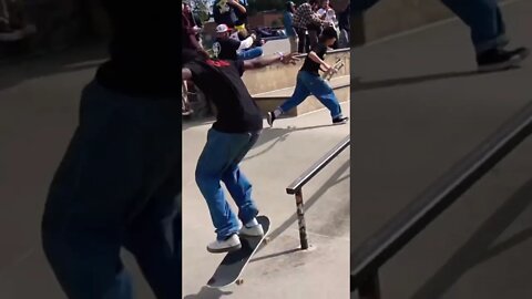 Zymir back lip shove first try in the two block contest #skateboarding