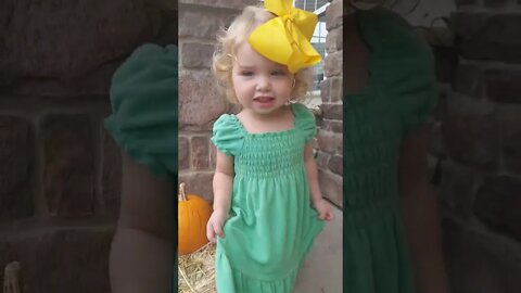 Cute 2 Year Old Dancing & Blowing Kisses 😘