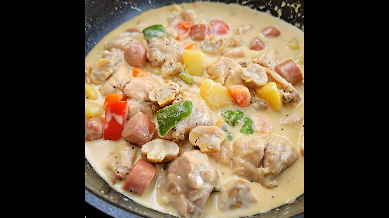 Creamy Chicken Pastel Recipe | Filipino Chicken Pot Pie