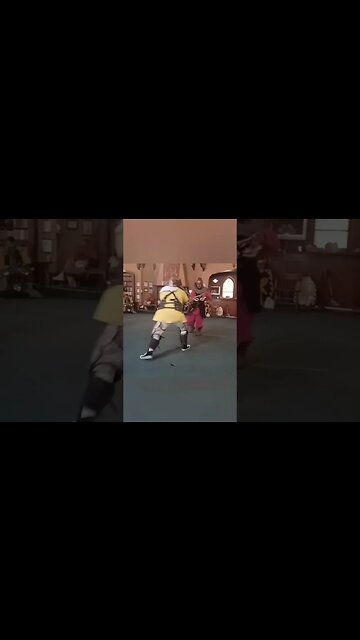 Halberd vs Poleaxe ... closing in to counter hook