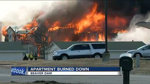 20 fire departments burn down Beaver Dam apartments