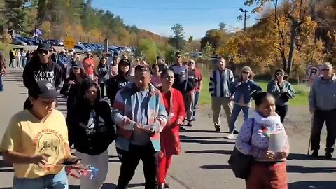 BUSSES of non-english speaking "citizens" skip the line to cast their early votes