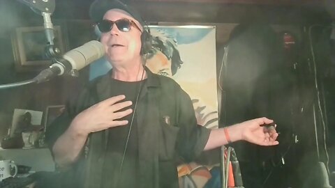 OUTLAW RADIO....NAKED!! WE DRINK, WE SMOKE, WE INTERRUPT!!