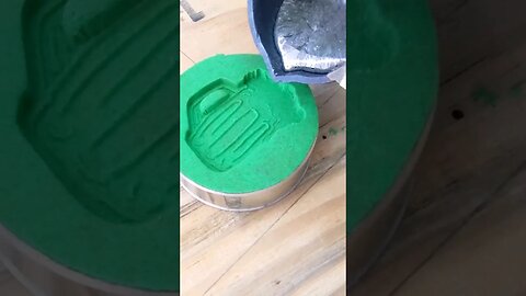 Pouring Molten Metal Experiment #experiment #shorts #cool