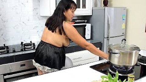 ✅ Steamed MUSSELS with fresh tomatoes 😋 BRALESS in Sexy Lingerie 🙄French Maid Custom