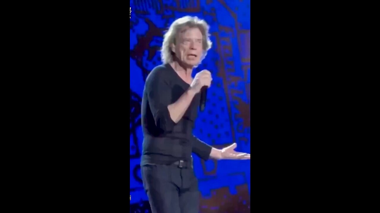 Mick Jagger quickly realizes Canadians hate Trudeau