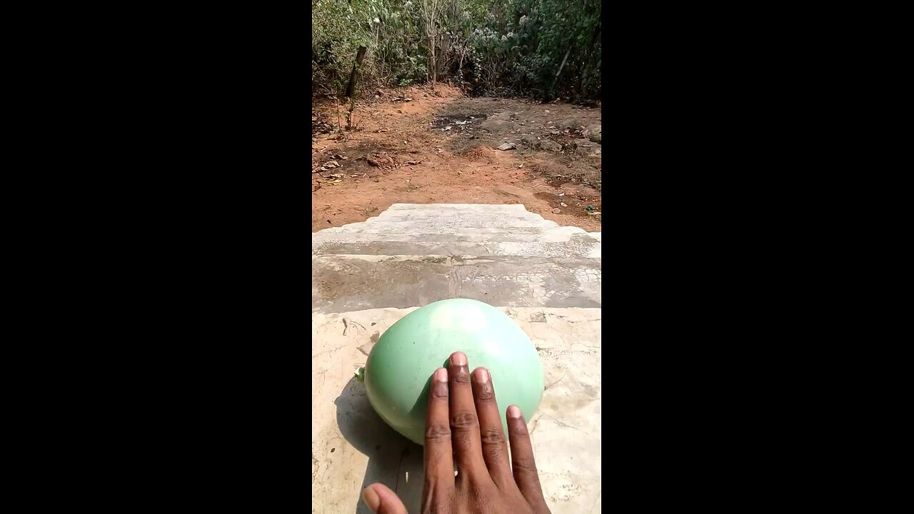 Satisfying balloon crushing