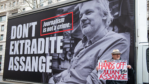 JULIAN ASSANGE FREE.