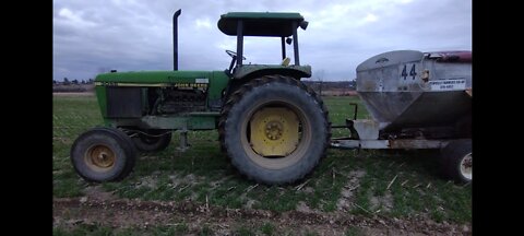 Farming in the USA - spreading fertilizer