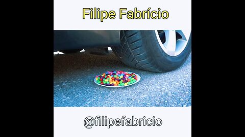 Esmagando coisas crocantes e macias de carro! CARRO EXPERIMENTAL vs FANTA, MIRINDA